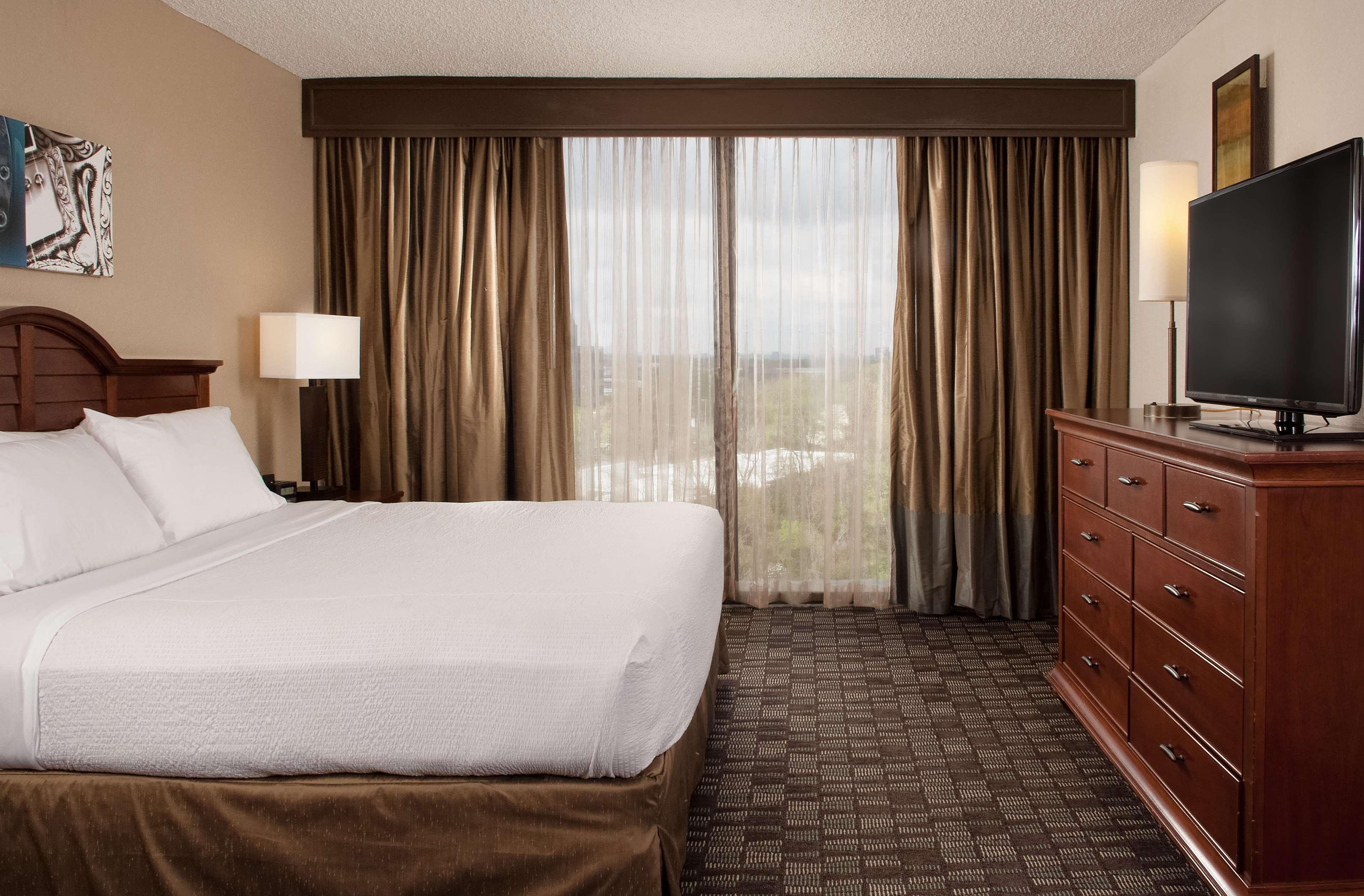 Embassy Suites By Hilton Nashville Airport Exterior foto
