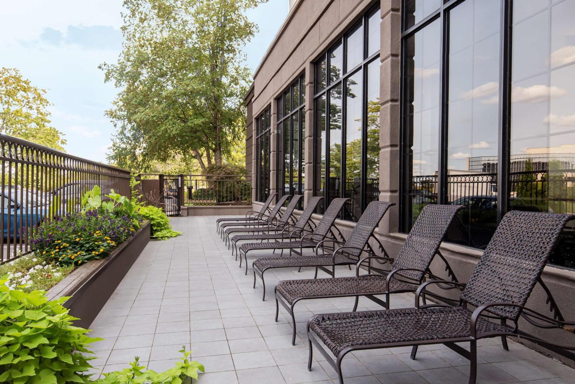 Embassy Suites By Hilton Nashville Airport Exterior foto